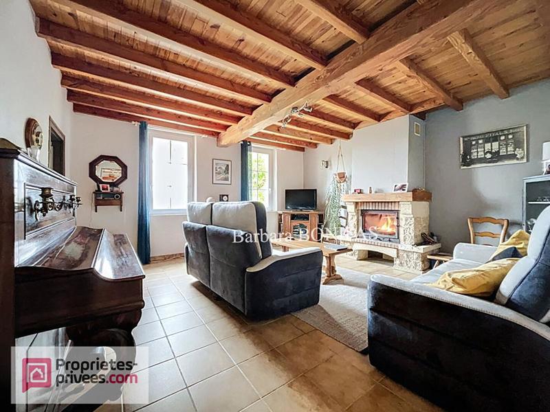 Maison - 227 m² - 8 pièces