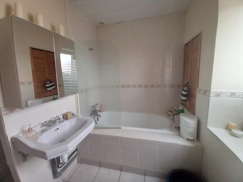 Immeuble - 140 m² - 7 pièces