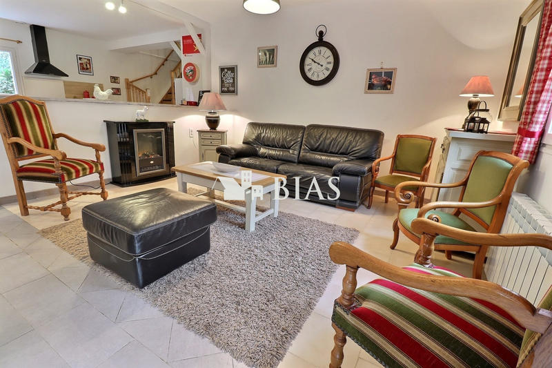 Maison ancienne - 290 m² - 12 pièces