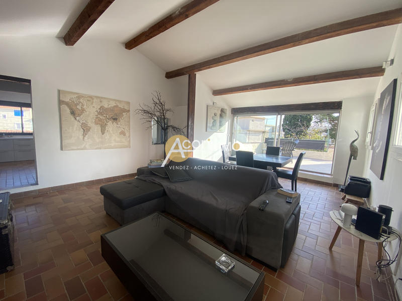 Maison - 220 m² - 8 pièces