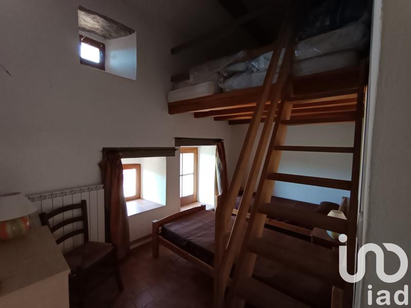 Maison - 230 m² - 9 pièces