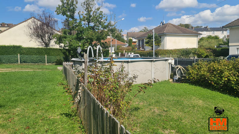 Maison - 235 m² - 8 pièces