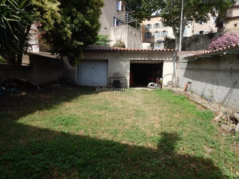 Maison - 218 m² - 8 pièces