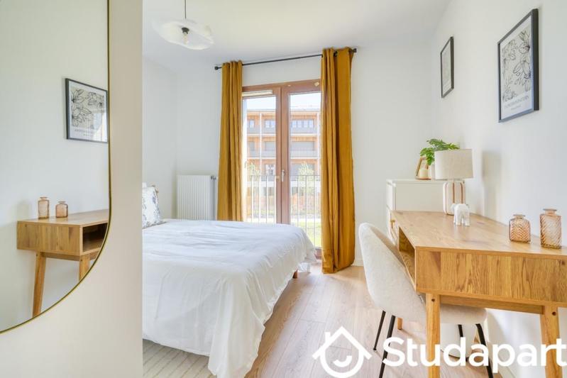 Chambre - 11 m² - 1 pièce