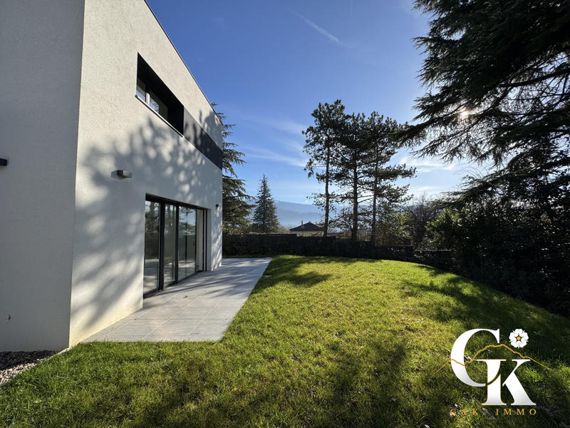 Maison contemporaine - 141 m² - 5 pièces