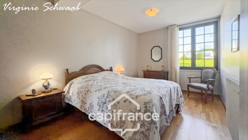 Maison - 219 m² - 8 pièces