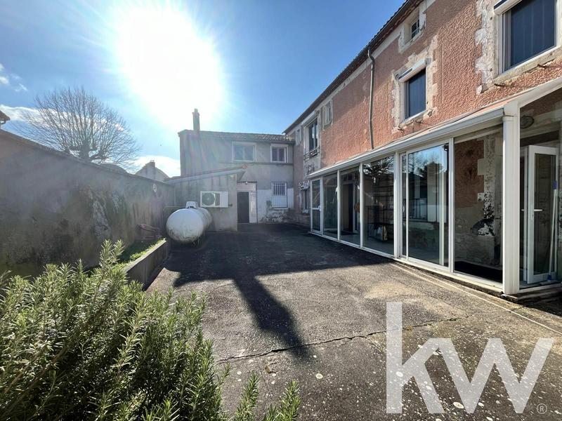 Immeuble mixte - 280 m²