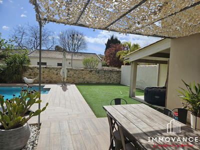 Villa - 225 m² - 8 pièces