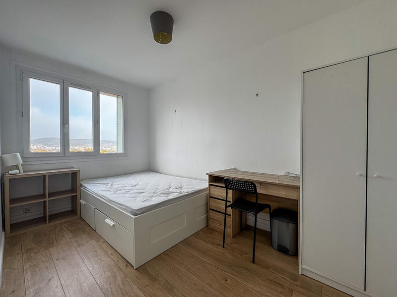 Appartement - 81 m² - 5 pièces