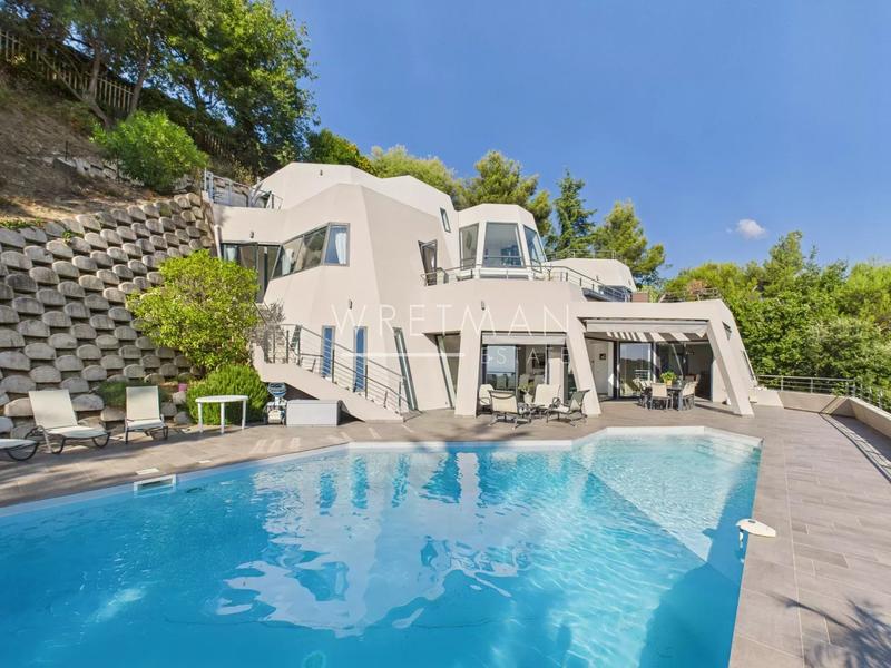 Villa - 335 m² - 7 pièces