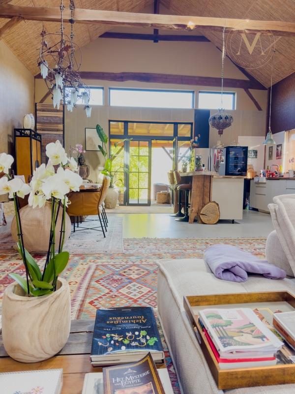 Propriété - 290 m² - 8 pièces