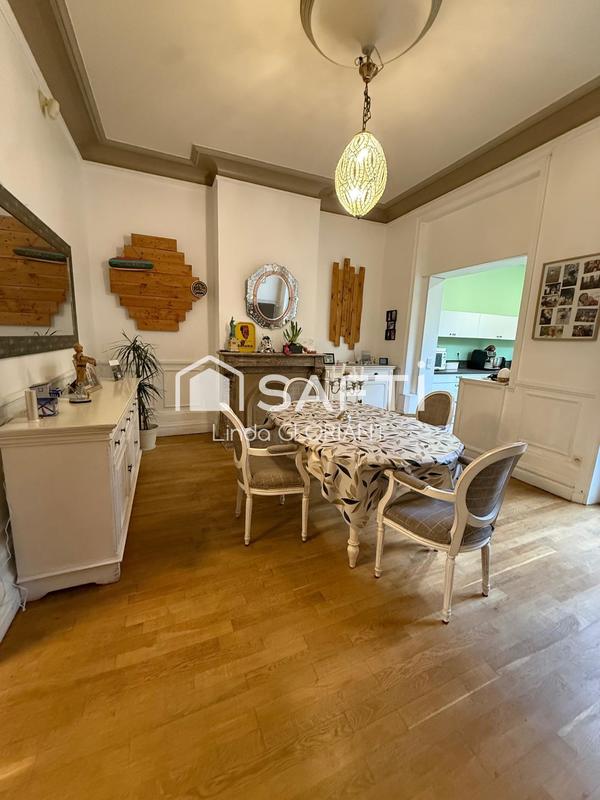 Maison de maîtres - 273 m² - 15 pièces