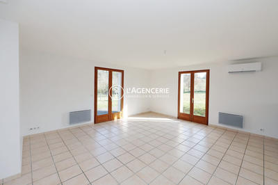 Maison - 98 m² - 3 pièces