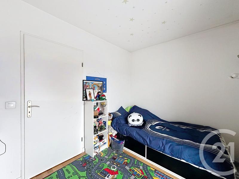 Maison - 96 m² - 5 pièces