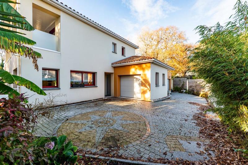 Maison - 138 m² - 4 pièces