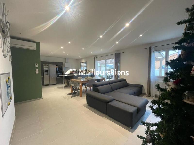 Maison - 91 m² - 6 pièces