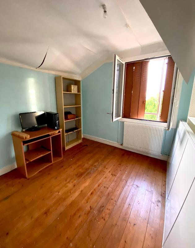 Maison - 94 m² - 5 pièces