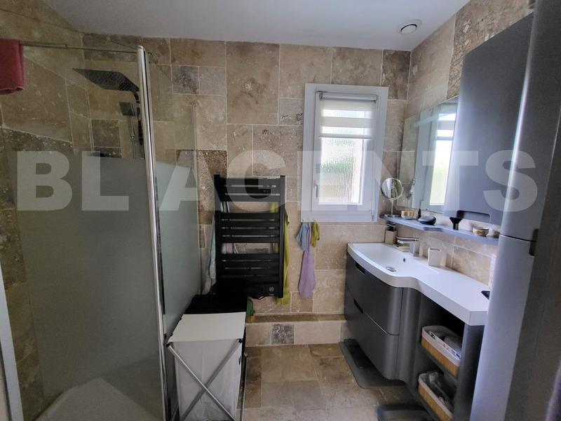 Maison traditionnelle - 130 m² - 7 pièces