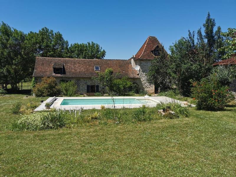 Propriété - 275 m² - 10 pièces