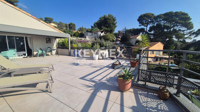 Appartement - 77 m² - 3 pièces