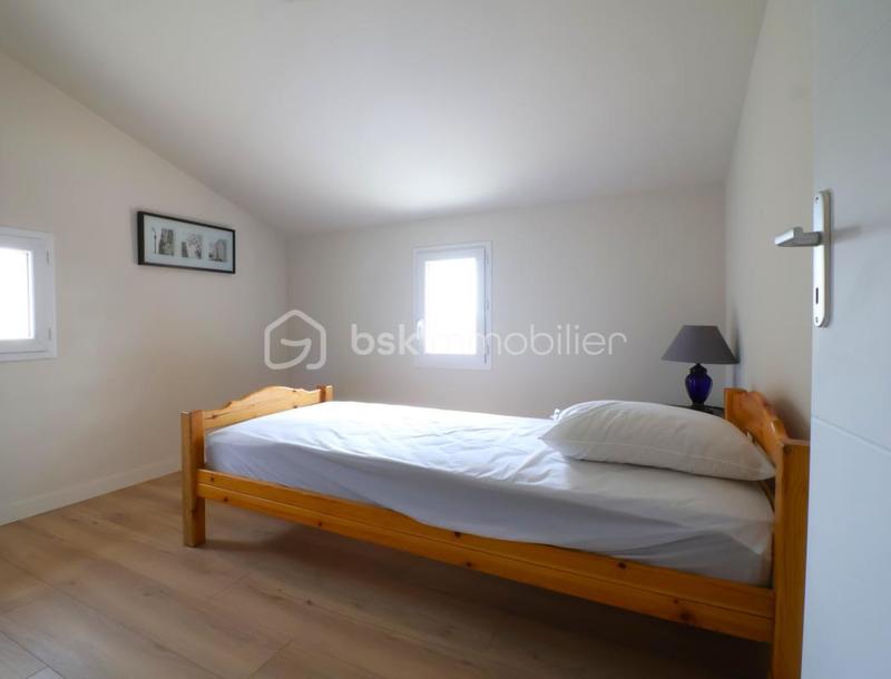 Villa - 225 m² - 10 pièces