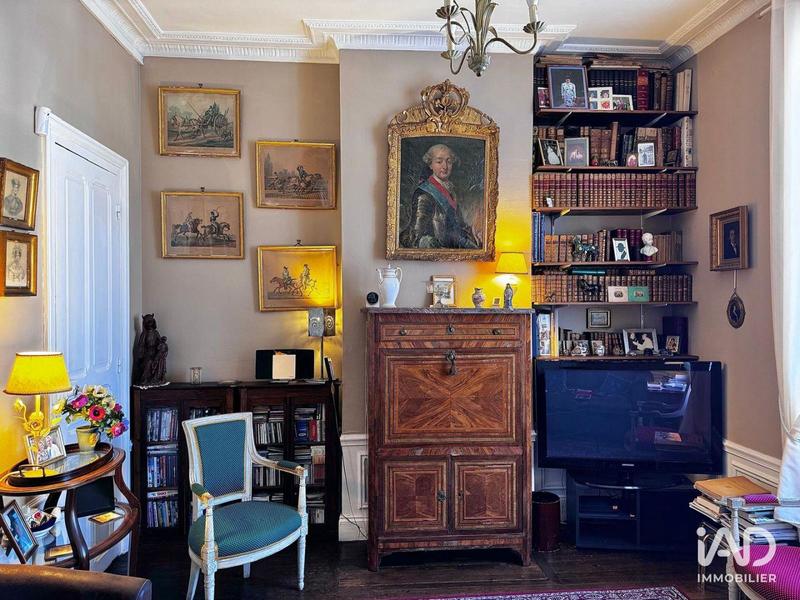 Maison - 176 m² - 10 pièces