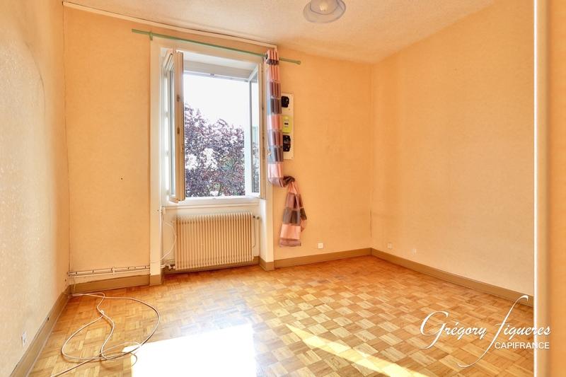 Maison - 143 m² - 8 pièces