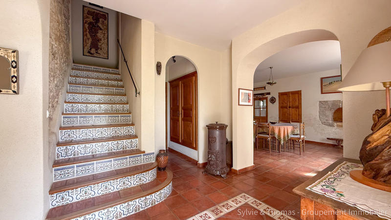 Mas - 264 m² - 8 pièces