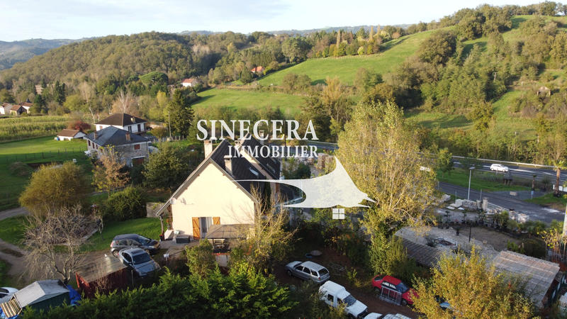 Immeuble - 1 300 m² - 20 pièces