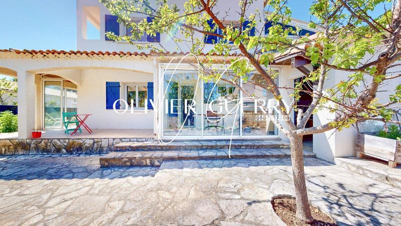 Maison - 160 m² - 8 pièces