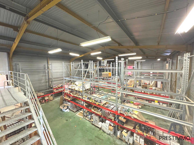 Local d'activités - 450 m²