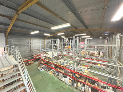 Local d'activités - 450 m²