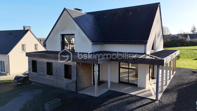 Maison - 171 m² - 6 pièces