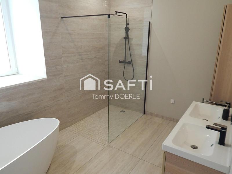 Propriété - 470 m² - 10 pièces