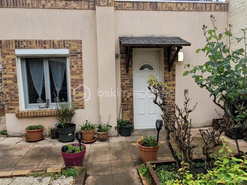 Maison - 96 m² - 4 pièces