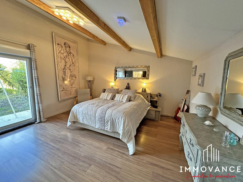 Maison - 200 m² - 6 pièces