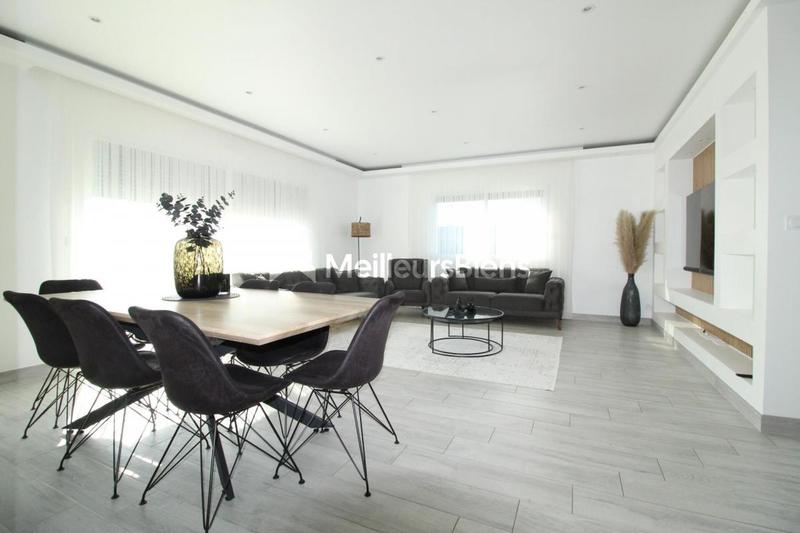 Maison - 140 m² - 6 pièces