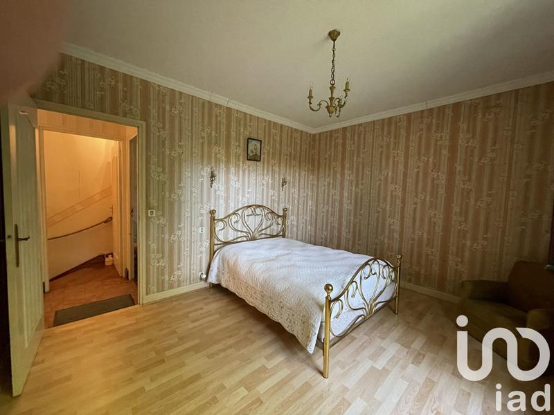 Maison - 230 m² - 6 pièces