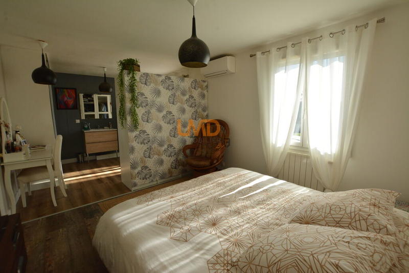 Maison - 140 m² - 8 pièces