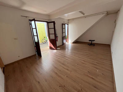 Local commercial - 71 m² - 4 pièces