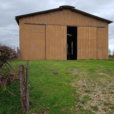 Local d'activité / Entrepôt - 180 m² - 1 pièce