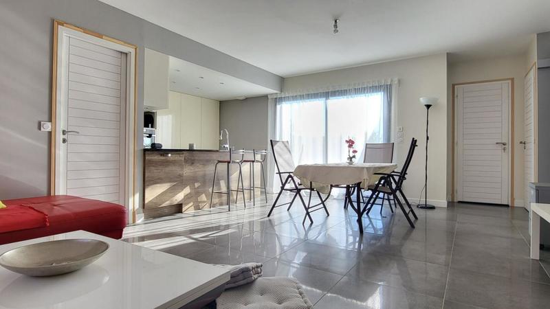 Maison - 96 m² - 4 pièces