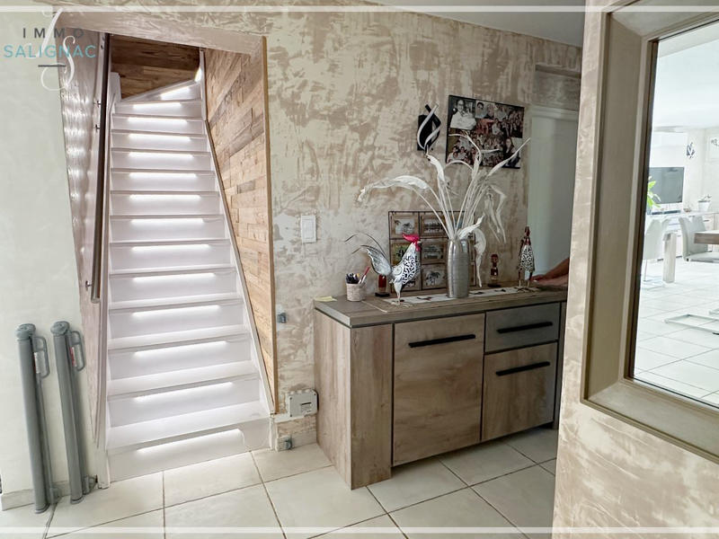 Maison - 140 m² - 5 pièces