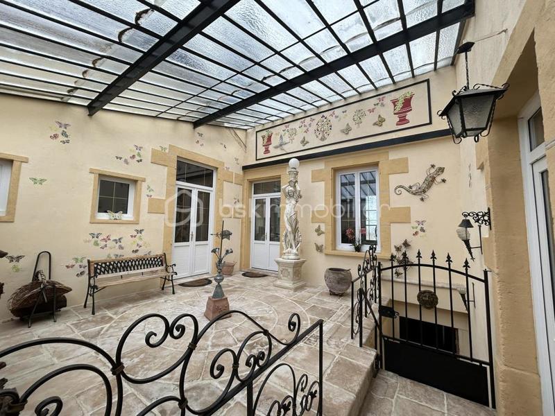 Château - 360 m² - 12 pièces