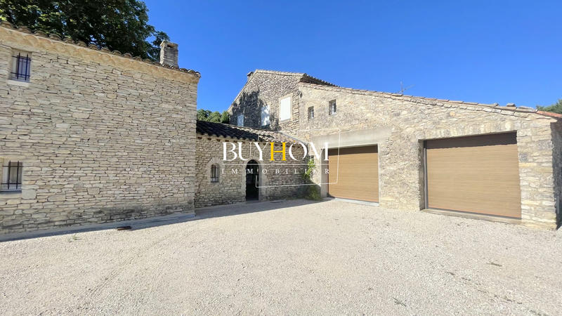 Maison - 304 m² - 8 pièces