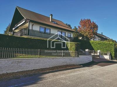 Villa - 196 m² - 9 pièces