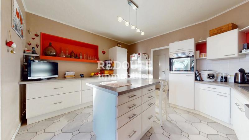 Maison de village - 211 m² - 8 pièces