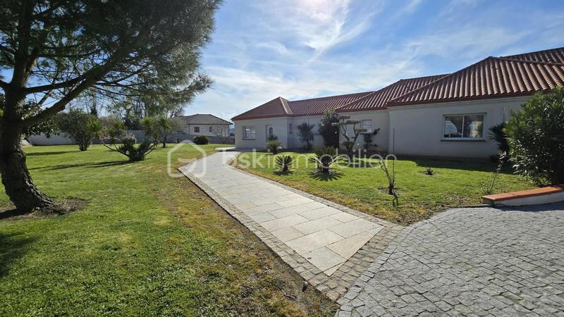 Maison de campagne - 280 m² - 7 pièces