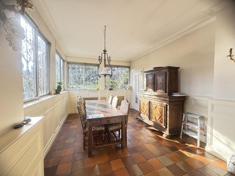 Maison - 184 m² - 10 pièces