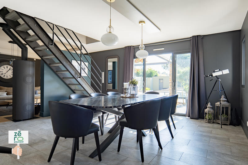 Maison - 182 m² - 6 pièces